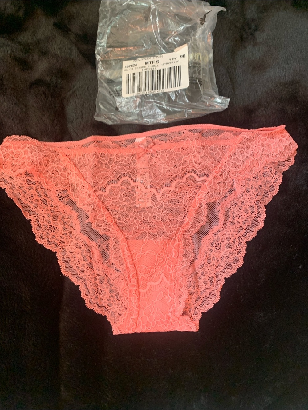 Victoria's Secret dream angel ,Bright Coral Pink active sale comments me please!